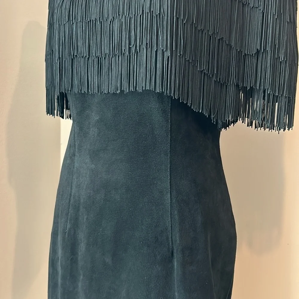1980's Vintage Pia Rucci Flapper Fringe Suede Sheath Dress Statement Shoulders - Picture 7 of 14